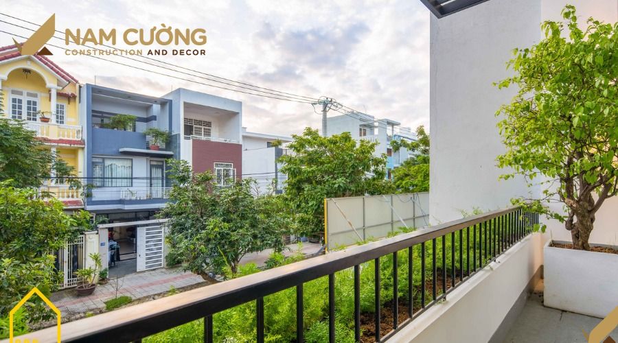 Đội ngũ thi công chống nóng nhà chuyên nghiệp Nam Cường